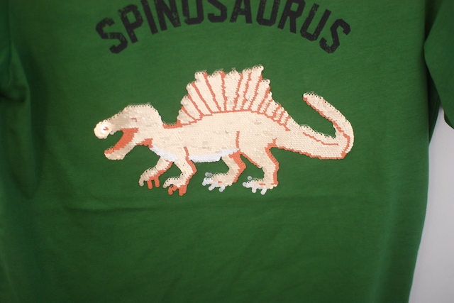 ジーユー　スパンコールT スピノサウルス
